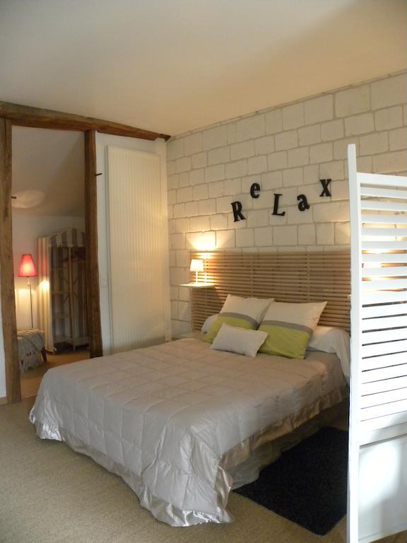 Entre Cour Et Jardin Hotel Châlons-en-Champagne Quarto foto