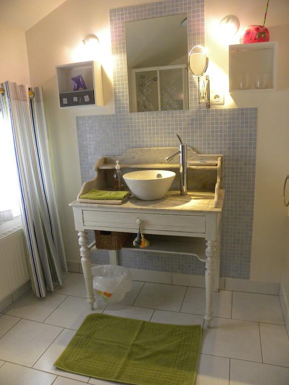 Entre Cour Et Jardin Hotel Châlons-en-Champagne Quarto foto